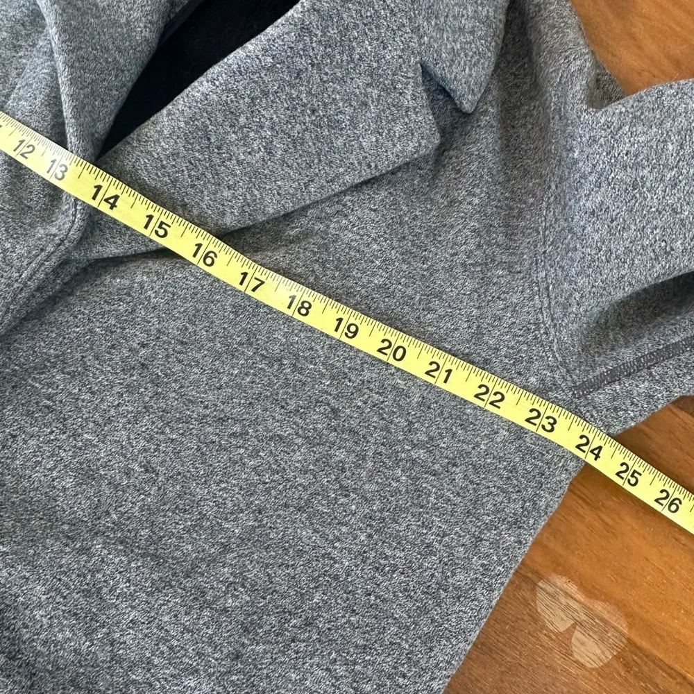 Lululemon Women's Gray Car‎ Coat size M?